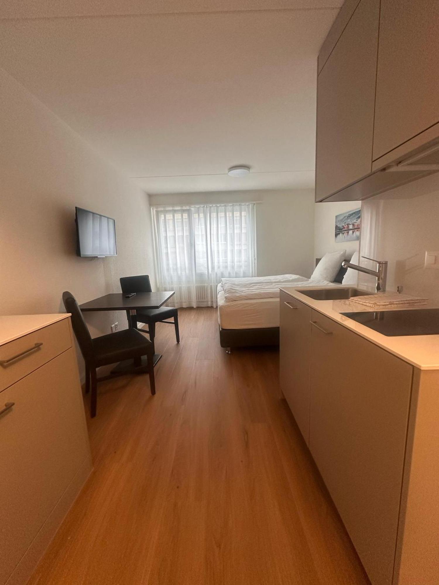 Swiss Star Zurich Airport - Self Check-In Apartamento Kloten Exterior foto