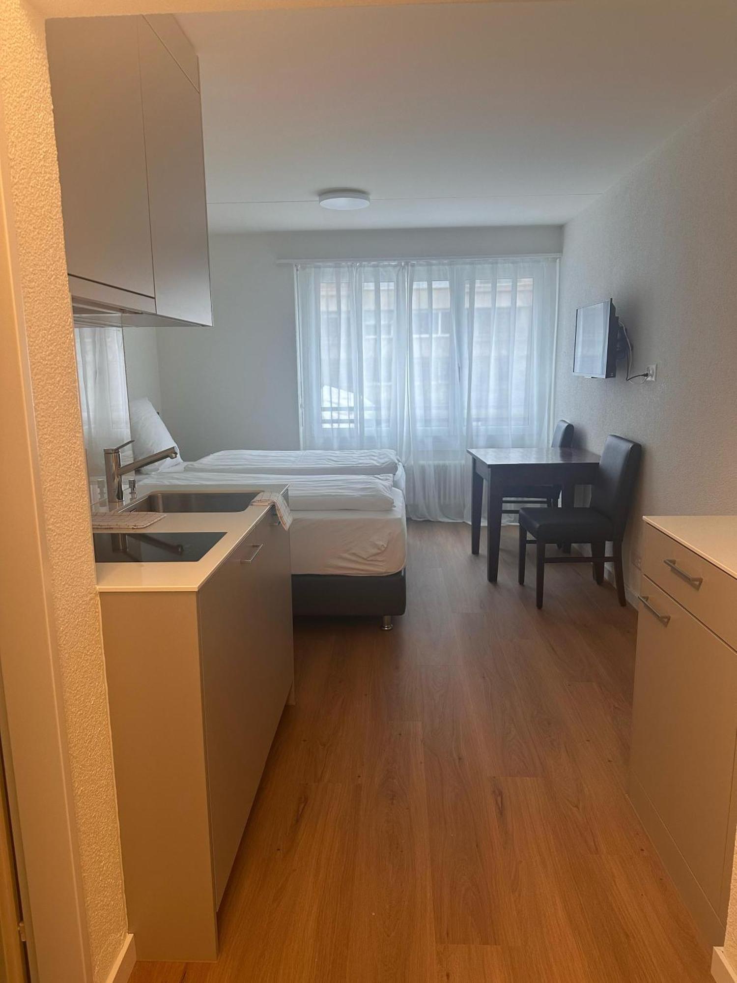 Swiss Star Zurich Airport - Self Check-In Apartamento Kloten Exterior foto